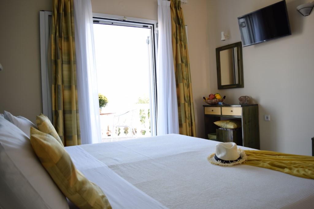 Christina Petriti Hotel 2*